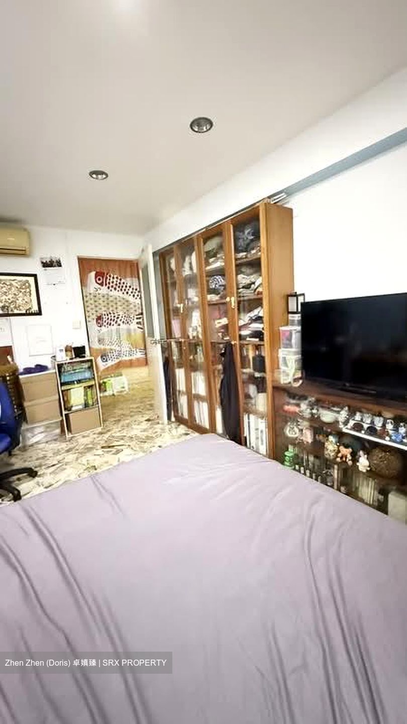 Blk 260 Jurong East Street 24 (Jurong East), HDB 5 Rooms #578658941